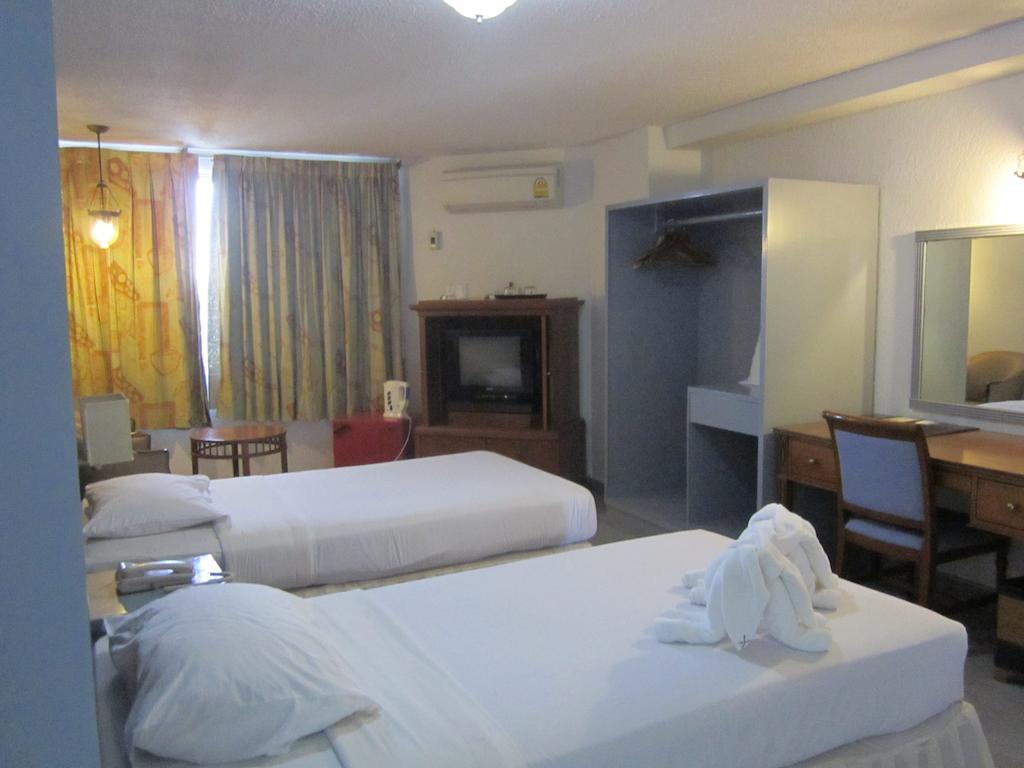 Lopburi Inn Hotel Phòng bức ảnh