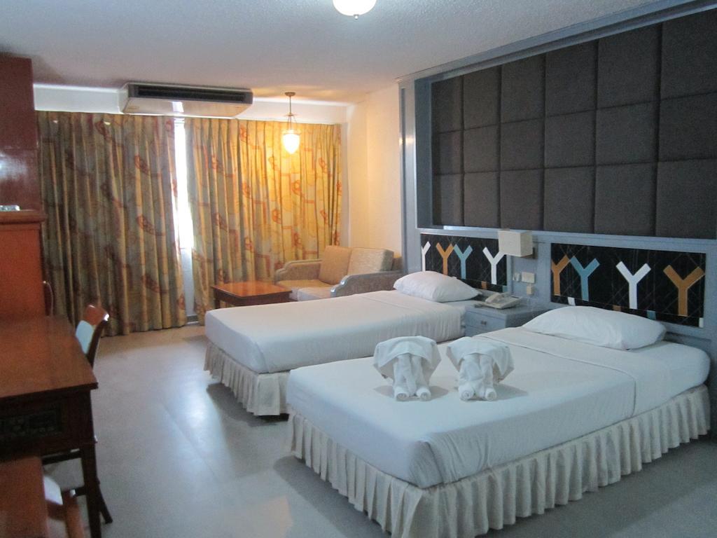 Lopburi Inn Hotel Phòng bức ảnh
