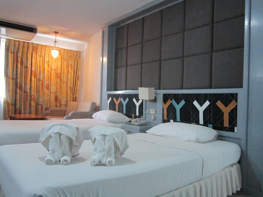 Lopburi Inn Hotel Phòng bức ảnh