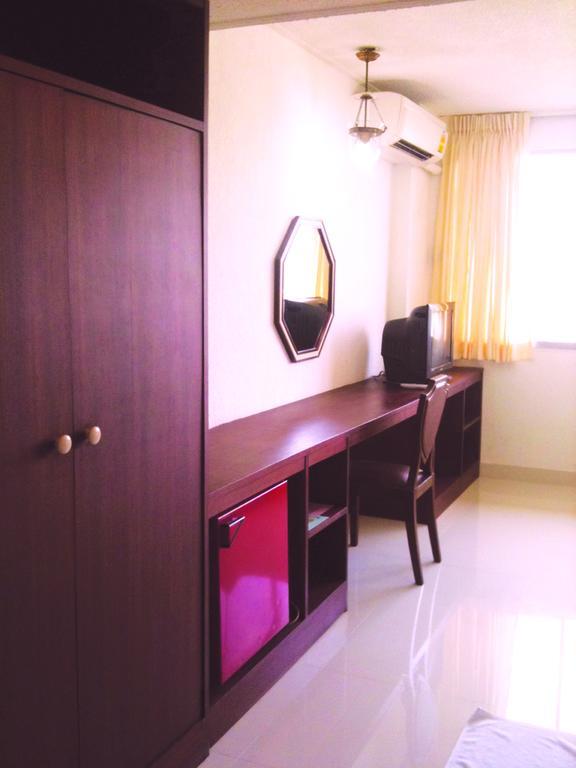Lopburi Inn Hotel Phòng bức ảnh