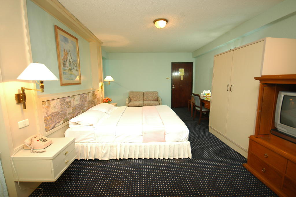 Lopburi Inn Hotel Phòng bức ảnh